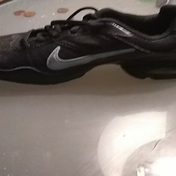 Shoes - Picture 3 of 4